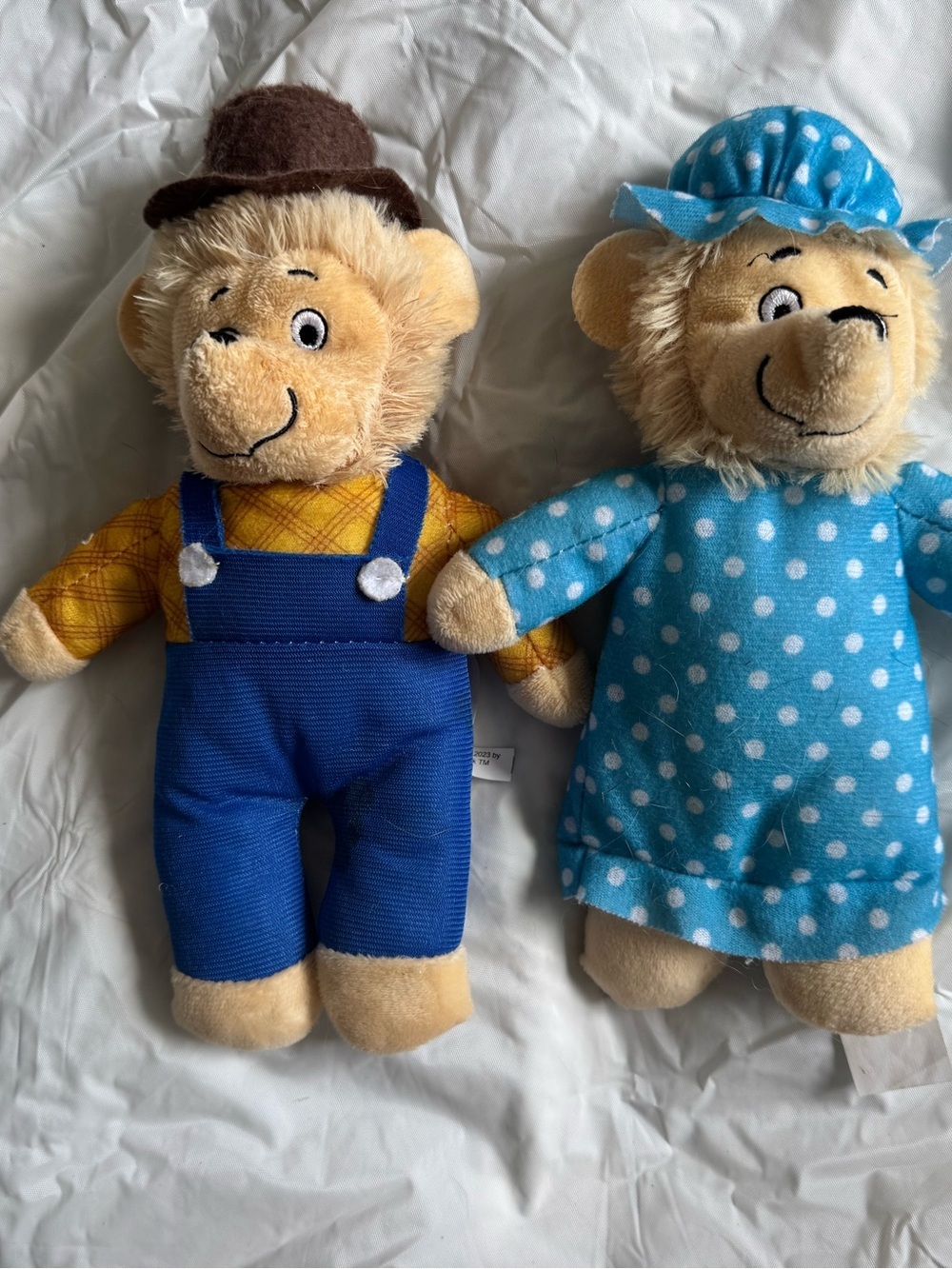 Berenstain Bears Mama & Papa Bear Plush Stuffed Animal Set